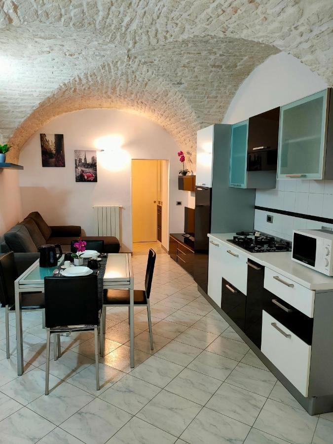 Stone House Apartment Martina Franca Bagian luar foto